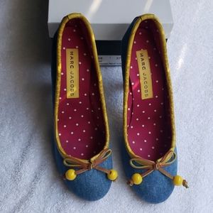 MARC JACOBS denim-print yellow heels